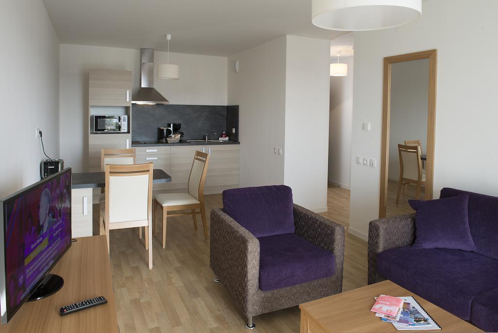 Domitys Le Galion D'Or Aparthotel Royan Ruang foto